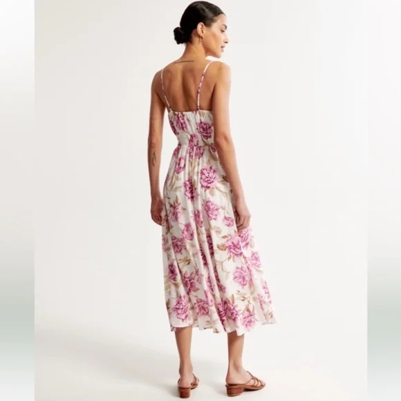 Abercrombie & Fitch Crinkle Textured Smocked Waist Midi Dress - Picture 2 of 6